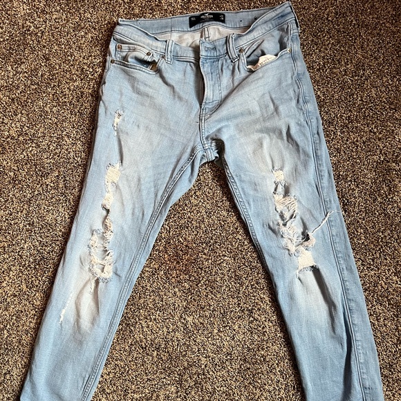Hollister Ripped Jeans - Picture 1 of 2